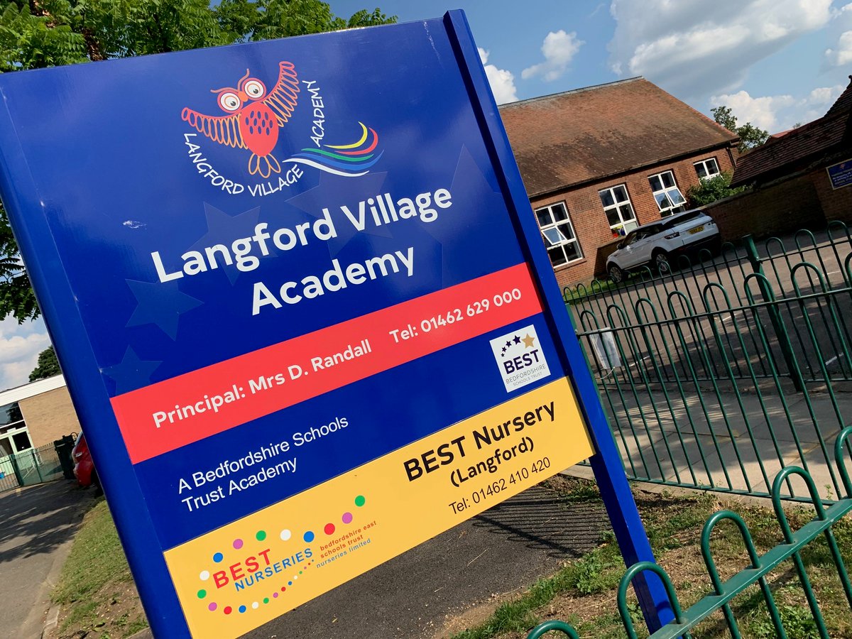 🚨 LAST CHANCE TO APPLY!

The deadline for applying for the Classroom Teacher vacancy currently available at Langford Village Academy is midnight TONIGHT (Monday).

Apply online now via this link: mynewterm.com/jobs/140835/ED…

<a href="/lva_info/">Langford Village Academy</a>  <a href="/UoB_teaching/">UoB Teaching Jobs</a> <a href="/mynewterm/">MyNewTerm</a>