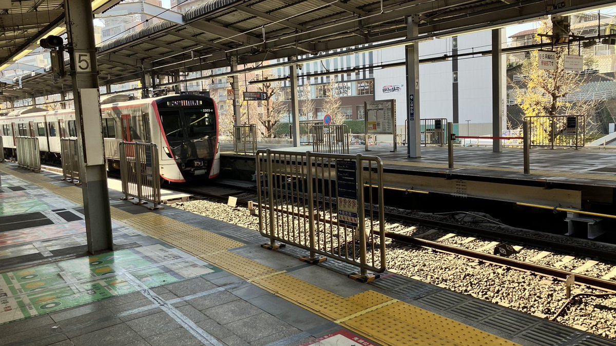 #地上で撮った地下鉄の写真が見たい
 #いいねした鉄道ファン全員フォローする 
 #RTした鉄道ファン全員フォローする