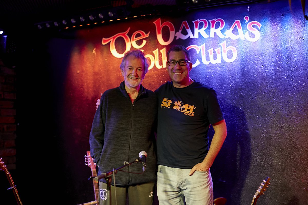 National treasure Andy Irvine returns to DeBarras Fri 4th October 2024!

📸 @bridodphoto 

#DeBarras #FolkClub #AndyIrvine #Clonakilty #WestCork #BestCork #tradition #woodyguthrie