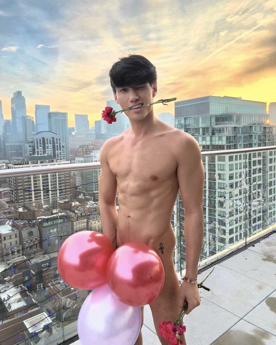 The ratio of likes on my tweets that contain my actual thoughts to tweets with my slutty pics is crazy