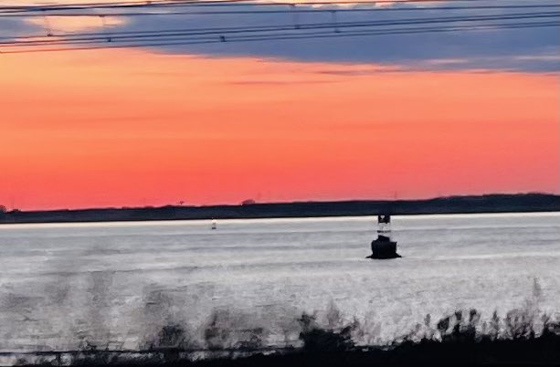 Sunrise on the Delaware River #delaware #wilmingtondelaware #delawareriver #sunrise #orangesky #goodmorning