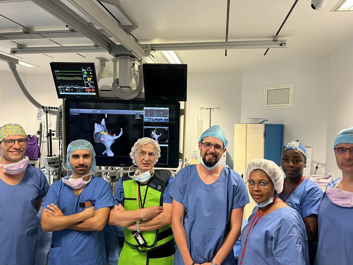 Two patients ➡️ one ablation: #Fluoroless SP ablation (RIE and LIE) of incessant atypical #AVNRT in #pregnant pat with tachycardia-induced CM  (LVEF 15%) <a href="/CHUM972/">CHU de Martinique</a>. Merci beaucoup à l’équipe!👌Excellent mapping support by Arnaud Rousselet #Epeeps <a href="/rythmo_sfc/">Rythmo_SFC</a> <a href="/DGK_org/">Deutsche Gesellschaft für Kardiologie</a> #Cardiology