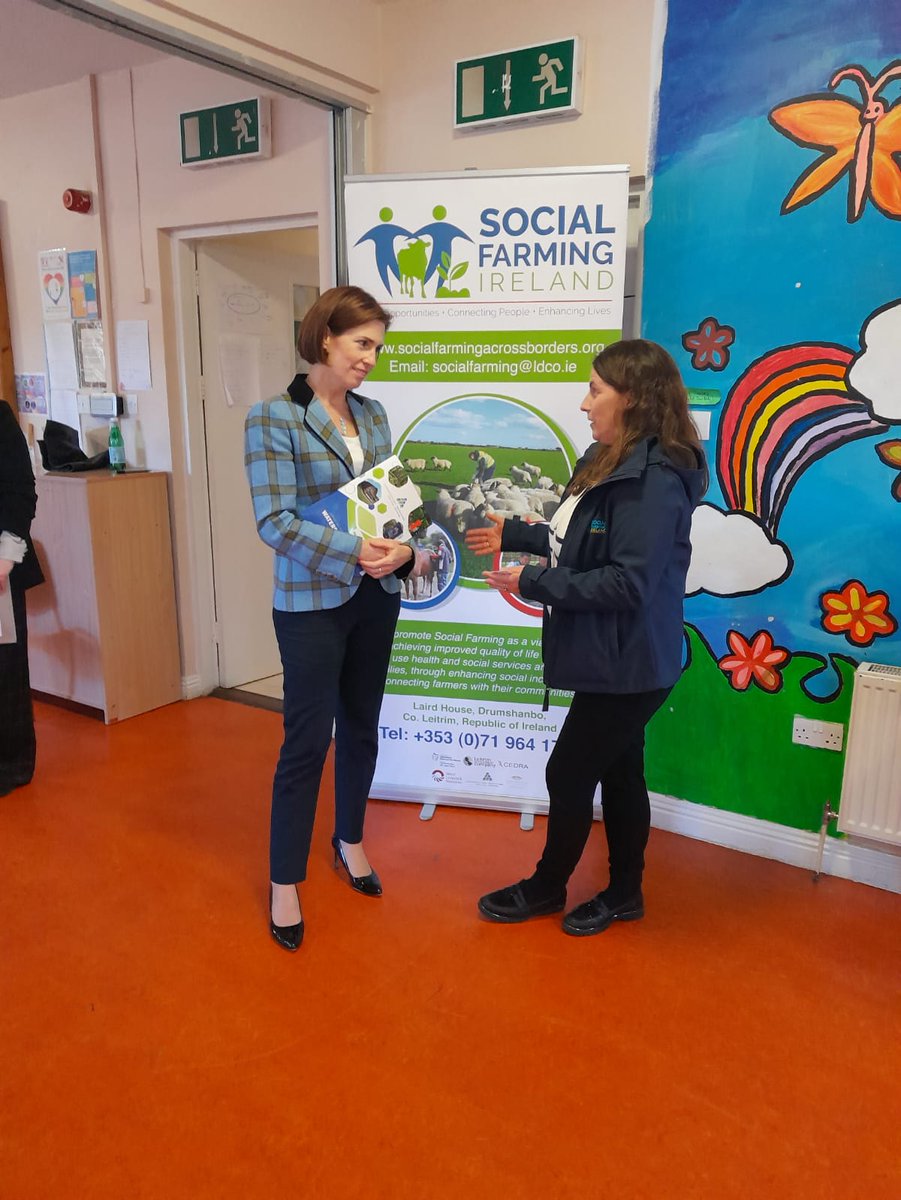 Gillian #SocialFarming RDO IN the Southeast, met with @1Hildegarde Minister of State at a showcase of @HealthyIreland Kilkenny funded programmes on Thurs 22 Feb! We would like to thank the Minister for taking the time to chat about #SocialFarming!