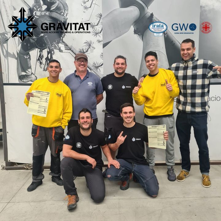 gravitatSL's tweet photo. "¡El cielo ya no es el límite para nuestros graduados de la formación Irata! 💪✨ Felicidades por alcanzar nuevas alturas y superar desafíos.

 #Irata #Éxito #Barcelona #FelizLunes https://t.co/U73GWqAFsb