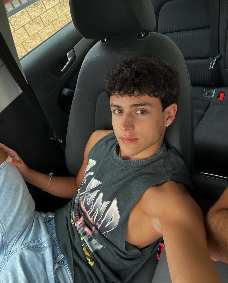 CrDrC_'s tweet image. “Says he made the big mistake of dancing in my storm”

              ☖Áʟᴠᴀʀᴏ Cᴀʙᴀʟʟᴇʀᴏ☖

           ⟡𝚂𝚙𝚊𝚗𝚒𝚜𝚑🇪🇸
           ⟡𝟐𝟎 𝚢𝚎𝚊𝚛𝚜 𝚘𝚕𝚍
           ⟡𝚂𝚝𝚞𝚍𝚎𝚗𝚝 • 𝙶𝚊𝚢

#ғʀᴇᴇʀᴏʟ #sᴇxʀᴏʟ 

ʀᴛ+ᴍɢ=ᴍᴅ