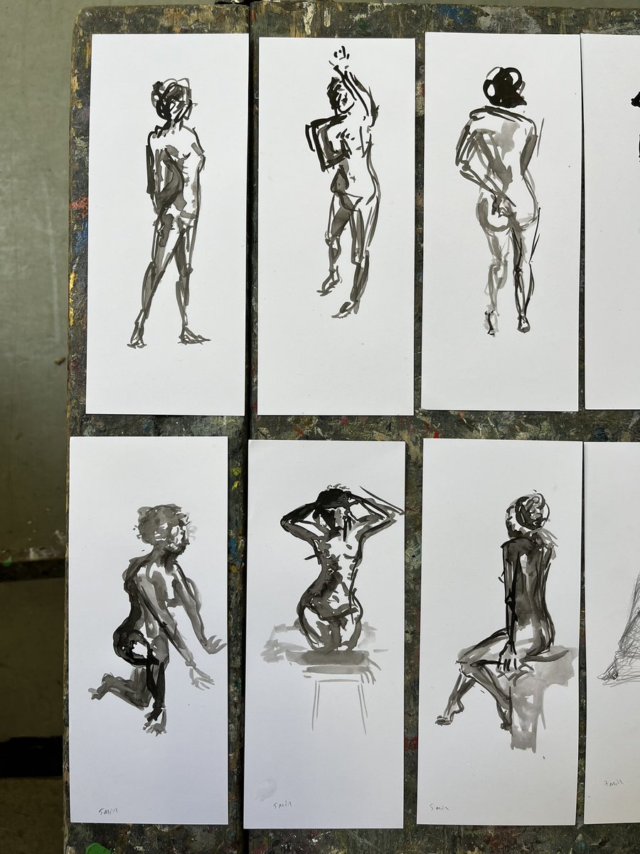 kongroove's tweet photo. Great start to Monday with a #lifedrawing session in Queens Park Arts Centre @queensparkarts Aylesbury #artist #sketching https://t.co/QszaIBERwx