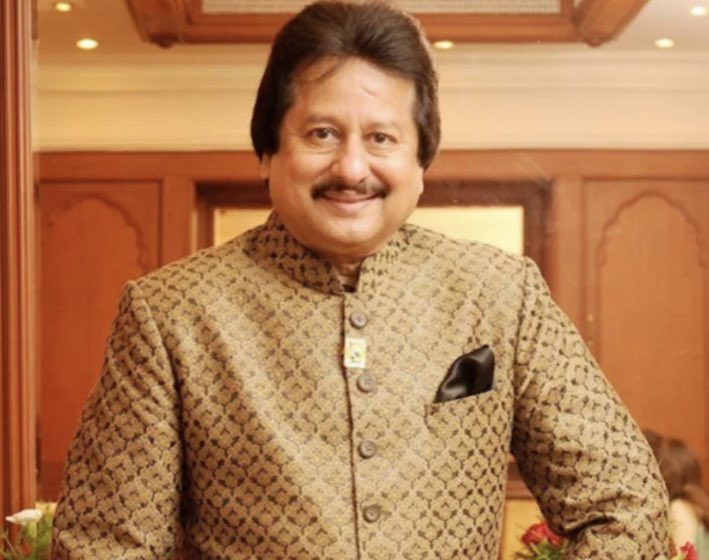 Koti Koti Pranaam to our beloved Padmashri #PankajUdhas ji’s divine soul. May his soul rest in peace 🙏🏽 . His velvet voice will last forever uniting us with love 🙏🏽❤️