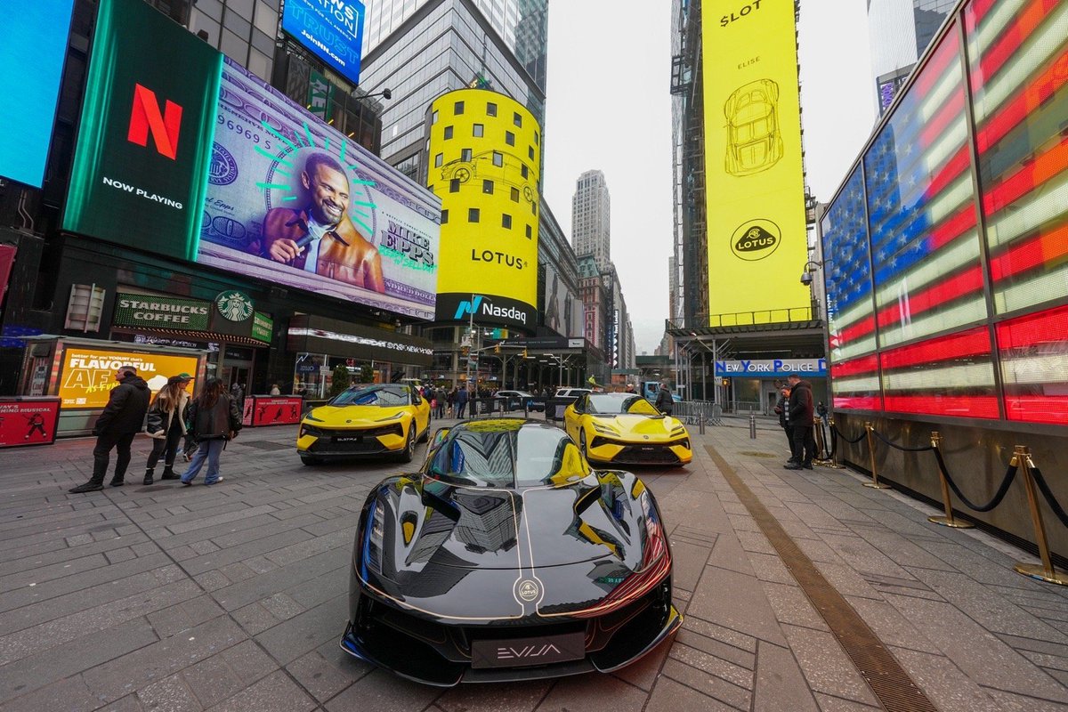 GeelyGroup's tweet image. Lotus Technology Inc. celebrated its public listing on NASDAQ. "This is an exciting moment for all of us at Lotus Technology,” said Mr. Feng, Lotus Tech CEO.