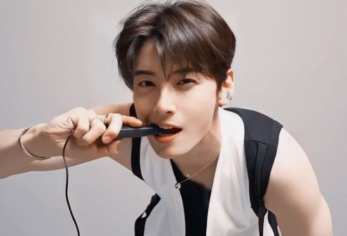 AboutMusicYT's tweet photo. Happy 27th birthday to ASTRO's Cha Eunwoo! https://t.co/vAm3AVEJeV