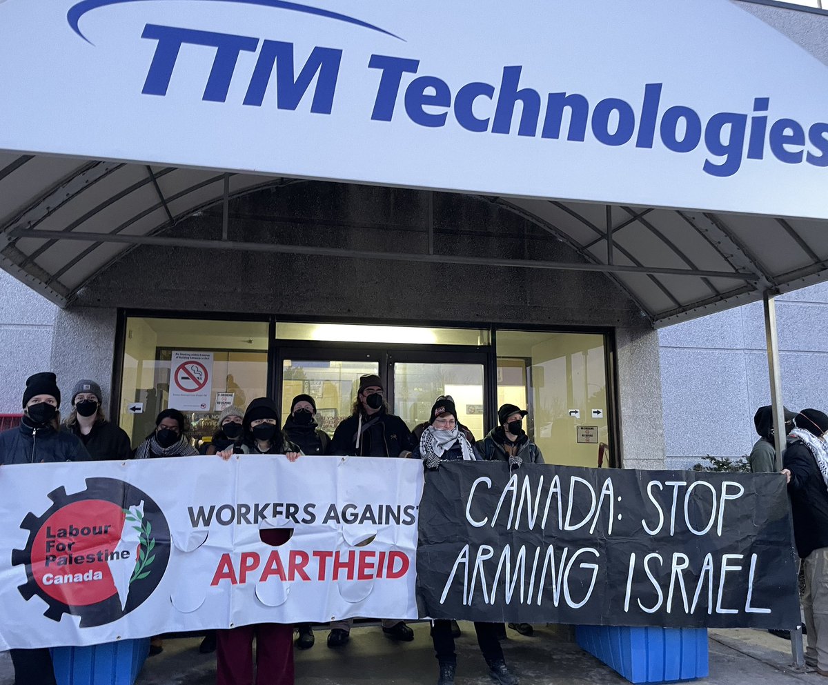 🚨BREAKING: Hundreds blocking entrances to TTM Technologies in Scarborough. This plant supplies military circuit boards to Israel for fighter jets & Elbit’s targeted missile systems. We’re here with workers and allies from across the GTA demanding Canada #StopArmingGenocide now.