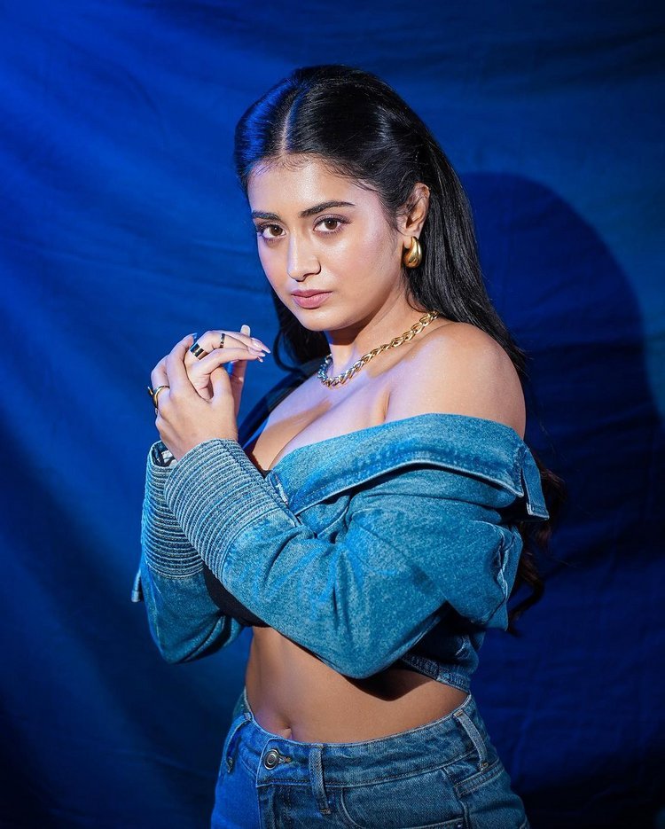 GHQy7PbaoAALAn4?format=jpg&name=medium