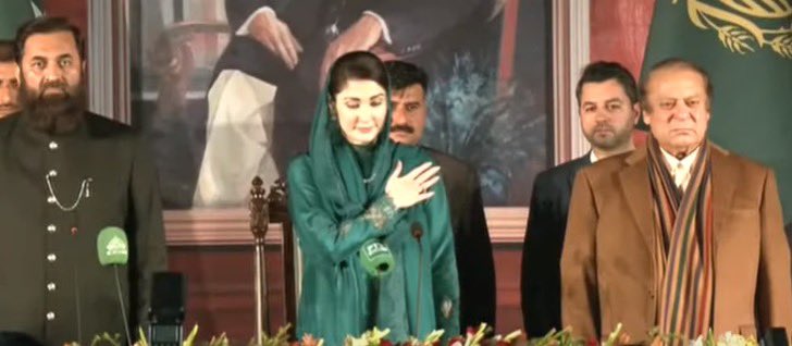 Hammad_Azhar's tweet photo. عوام بنام اسٹیبلشمنٹ

عوام کا اُن مُٹھی بھر لوگوں سے سوال ہے جنہیں اسٹیبلشمنٹ، محکمہ زراعت ، مقتدرہ ، راوی اور عجیب وغ��یب ناموں سے پکارا جاتا ہے:

 جناب کیا آپ نے پورے ملک کی جمہوریت، انسانی حقوق ، آئین، الیکشن ، عدلیہ ، معیشت کا جو حشر کر چھوڑا ہے وہ کیا اس نظارے کی خاطر تھا؟ لاکھوں گھرانوں  پر جبر کے پیچھے grand vision یہ تھا؟

جس طرح تحریک انصاف کو تمام تر تشدد اور اوچھے ہتھکنڈوں کے باوجود آپ ختم نا کرسکے، جس طرح عمران خان کی 9 ماہ کردار کشی مہم اور ہر نامناسب وار اس کی مقبولیت کم نا کر سکا، جس طرح آپ کے من پسند اور خوشامدی ٹولے جسے آپ نے نگران بنا کر قوم پر مسلط کر چھوڑا لیکن وہ کچھ deliver نا کر سکا۔۔اسی طرح یہ آخری تجربہ بھی ایک disaster ending کی طرف جلد پہنچے گا۔ 

آپ کے سارے اندازے غلط نکلے، آپ کی ساری حکمت عملی فیل تھی لیکن نقصان صرف آپ کا نہیں ہوا بلکہ پوری قوم کا ہوا۔ اب یہ آخری بلنڈر تھا جسے آپ کر گزرے۔ 

عوام نے آپ کو پرامن طریقے سے آٹھ فروری کو پیغام بھیجا۔ آپ نے اس پیغام کو ایک روایتی آمرانہ انداز میں پھاڑ پھینکا اور فارم 47 کی ٹوکری میں ڈال دیا۔ اس سے پہلے انصاف کا دروازہ تو آپ پہلے ہی بند کر چکے تھے۔ فوجی عدالتیں، انتخابات میں ناخیر، ہزاروں بے گناہ قید، آزادی رائے اور احتجاج پر پابندی، اغوا کاری پر خاموشی۔۔یہ سب تمغے عدلیہ نے آپ سے پہلے ہی  وصول کر لئے ہیں اور عوام کے سر پر مار چھوڑے ۔ یہ سارے دروازے آپ نے خود بند کئے اور مجبوراً اب آخری راستہ سڑک کا ہے جو عوام کے پاس رہ گیا ہے۔ 

پرامن ضرور لیکن عوام اب رکنے والی نہیں۔۔