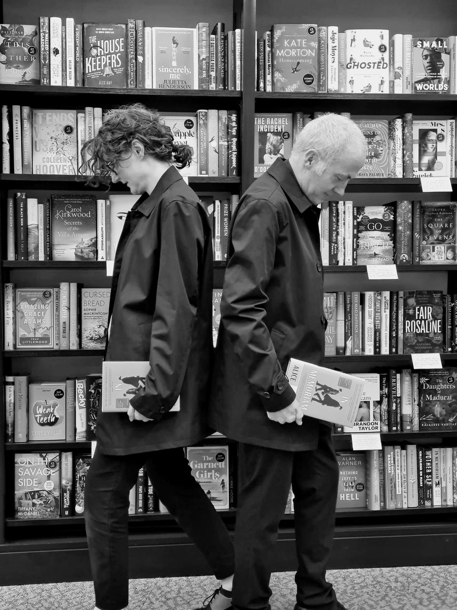 WstonesDundee's tweet image. In Memoriam by Alice Winn is out in paperback now! Tracing the love story between two WWI soldiers, last years Waterstones Debut Fiction Prize winner is a luminous, heartbreaking meditation on the tragedies of war and the sanctuary of deep human connection 📚 #WDFP #alicewinn