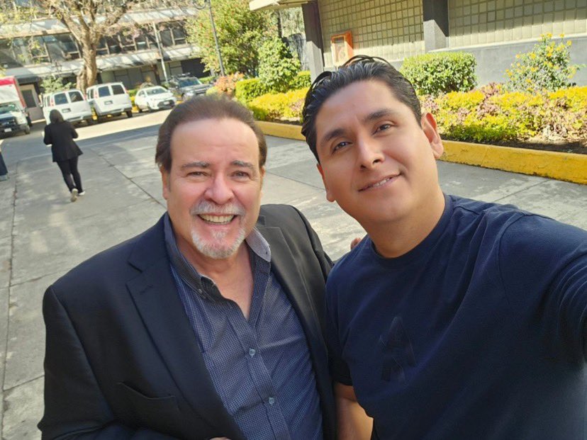 Primer día de grabaciones #Fugitivas 📺 #CesarEvora 👑 gracias <a href="/edorantes1/">Edn</a> 🙏🏻