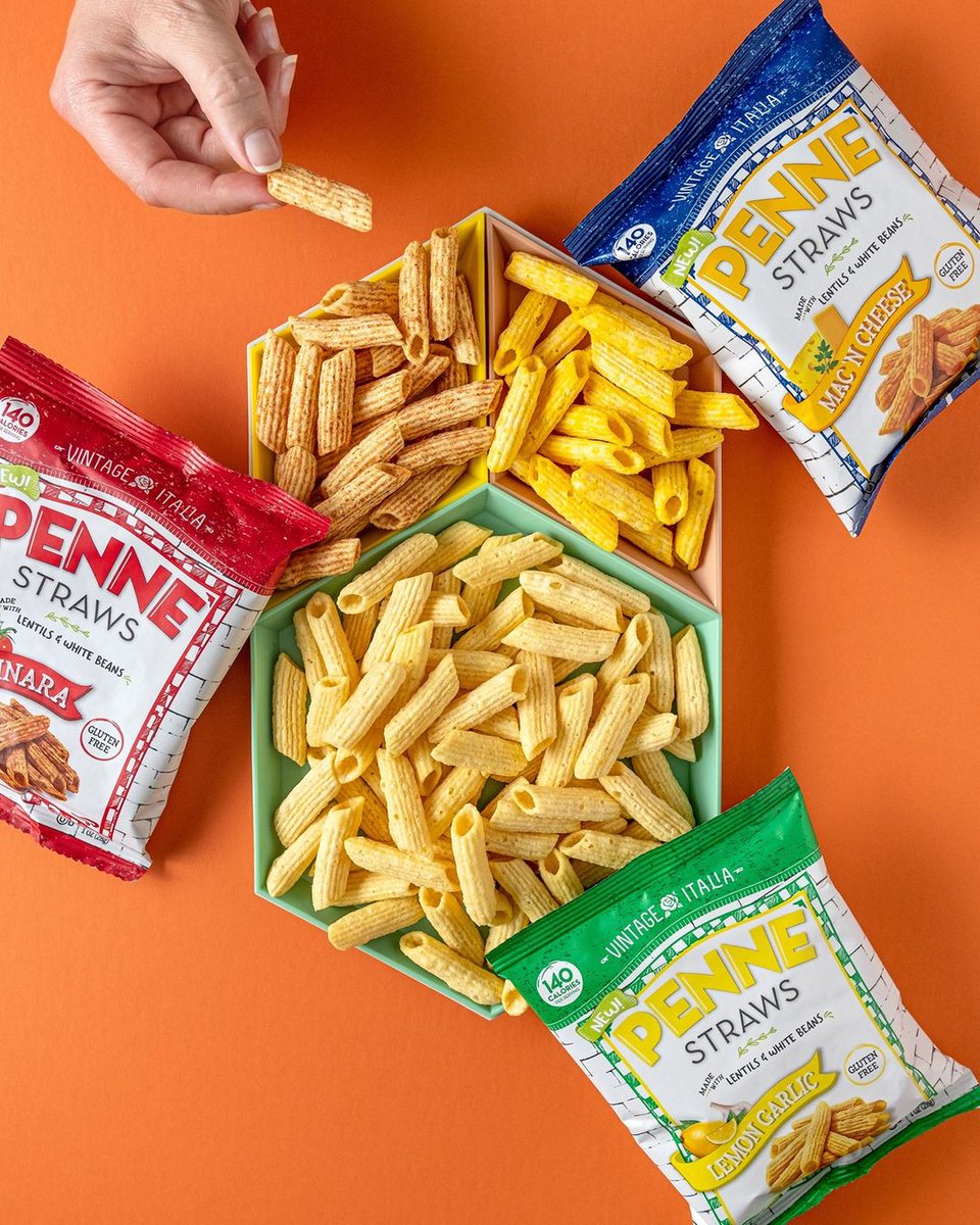 Who ever said three's a crowd? 

#eatpastasnacks #pennestraws #snacktime #snackattack