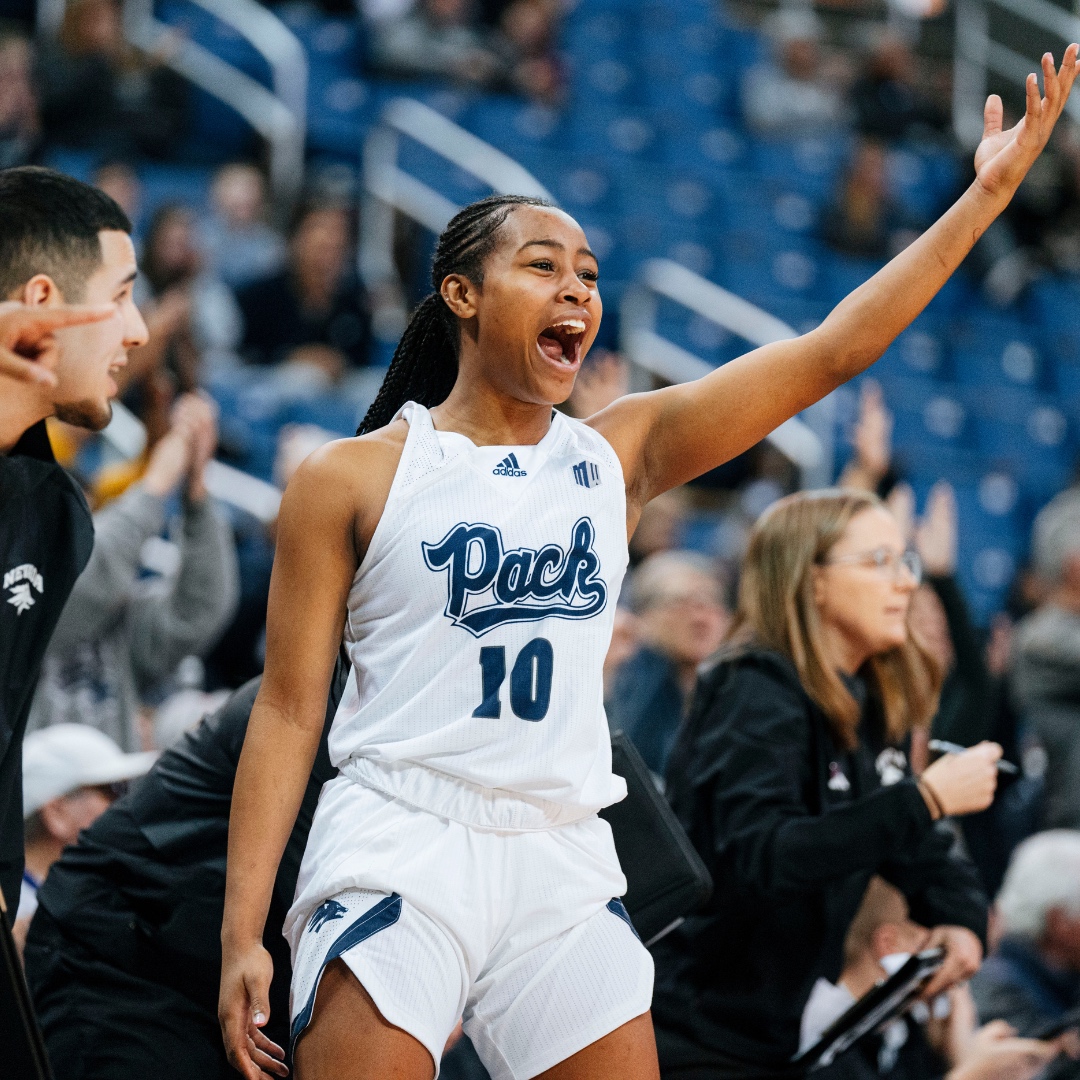 FriendOfThePack's tweet photo. Scenes from a winning perspective 👀🤘

@NevadaWolfPack @NevadaHoops @NevadaWBB

#BattleBorn | #FriendsofthePack #NIL https://t.co/9BcvMrVDAR