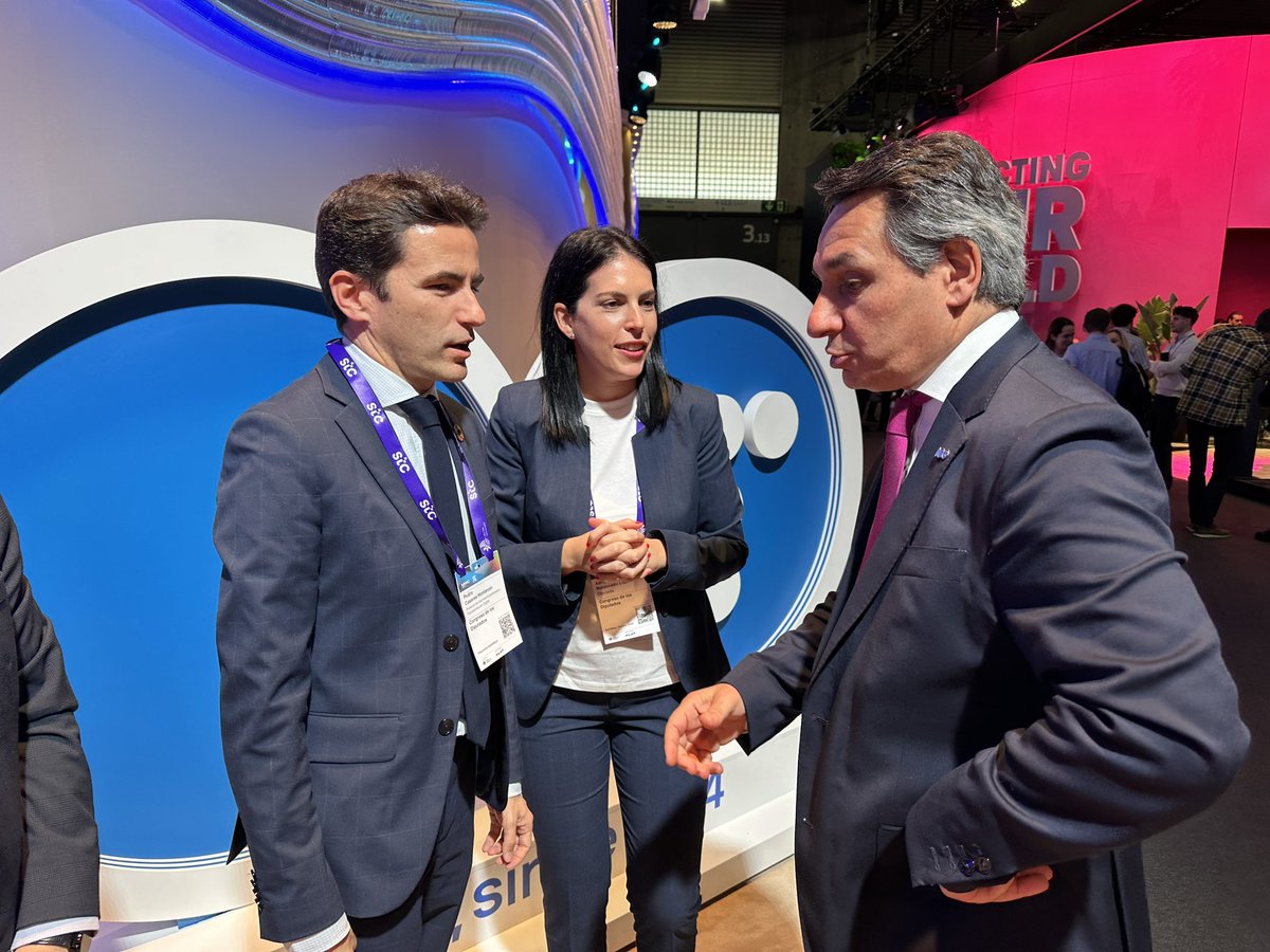 _AMaldonado_'s tweet photo. La industria de las telecomunicaciones está más viva que nunca. Un sector clave. Me llevo varias lecciones del #MWC24 
- La innovación en IA de @Ericsson_es 
- La industria inteligente de @TelefonicaTech 
- Los gemelos digitales de @orange https://t.co/TW5qXHiRpI