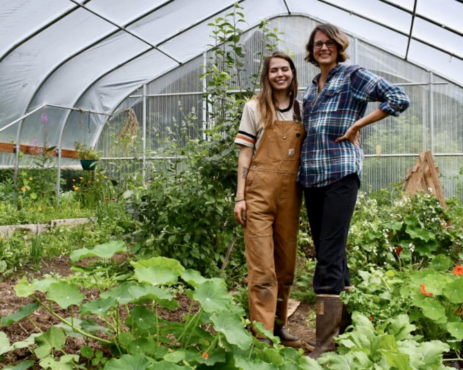 On International Women's Day, we celebrate the strength, resilience, and passion of women organic farmers everywhere. Here's to breaking barriers, fostering growth, and cultivating a brighter, greener future together! 💪🌱 #WomenInAg #OrganicFarming #InternationalWomensDay 🚜✨