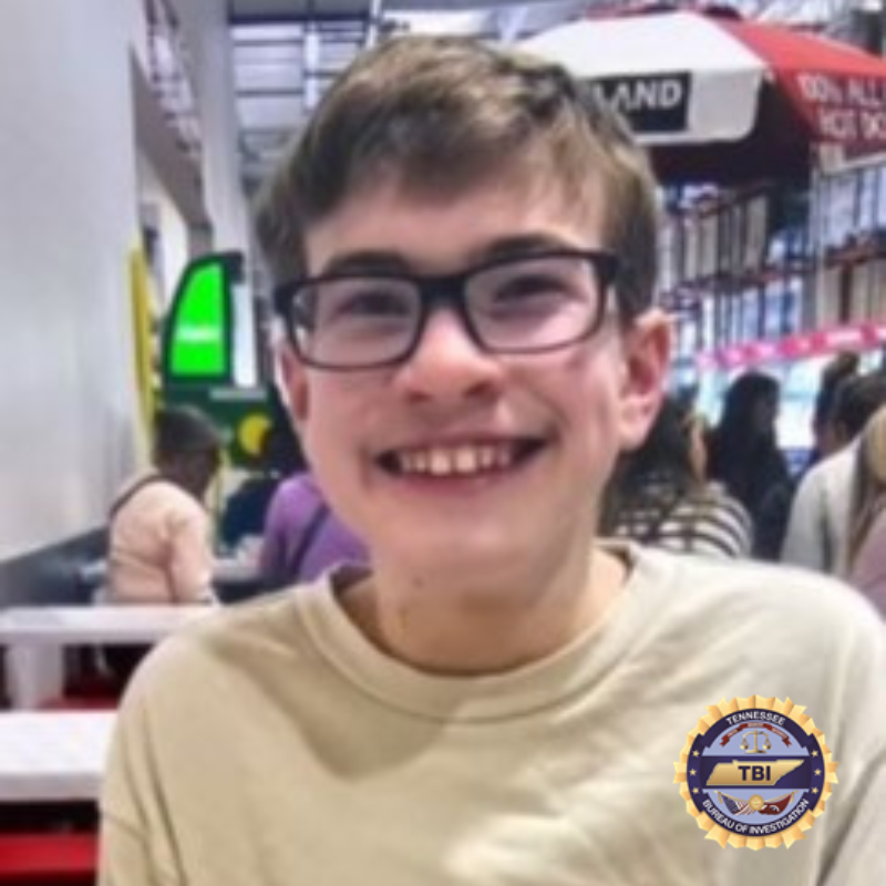 An Endangered Child Alert has been issued for 15yo Sebastian Wayne Drake Rogers on behalf of the Sumner Co. SO.

He was seen earlier today near Stafford Court in Hendersonville wearing a black sweatshirt, black sweatpants &amp; glasses.

Tips? SCSO at 615-451-3838 or 1-800-TBI-FIND.