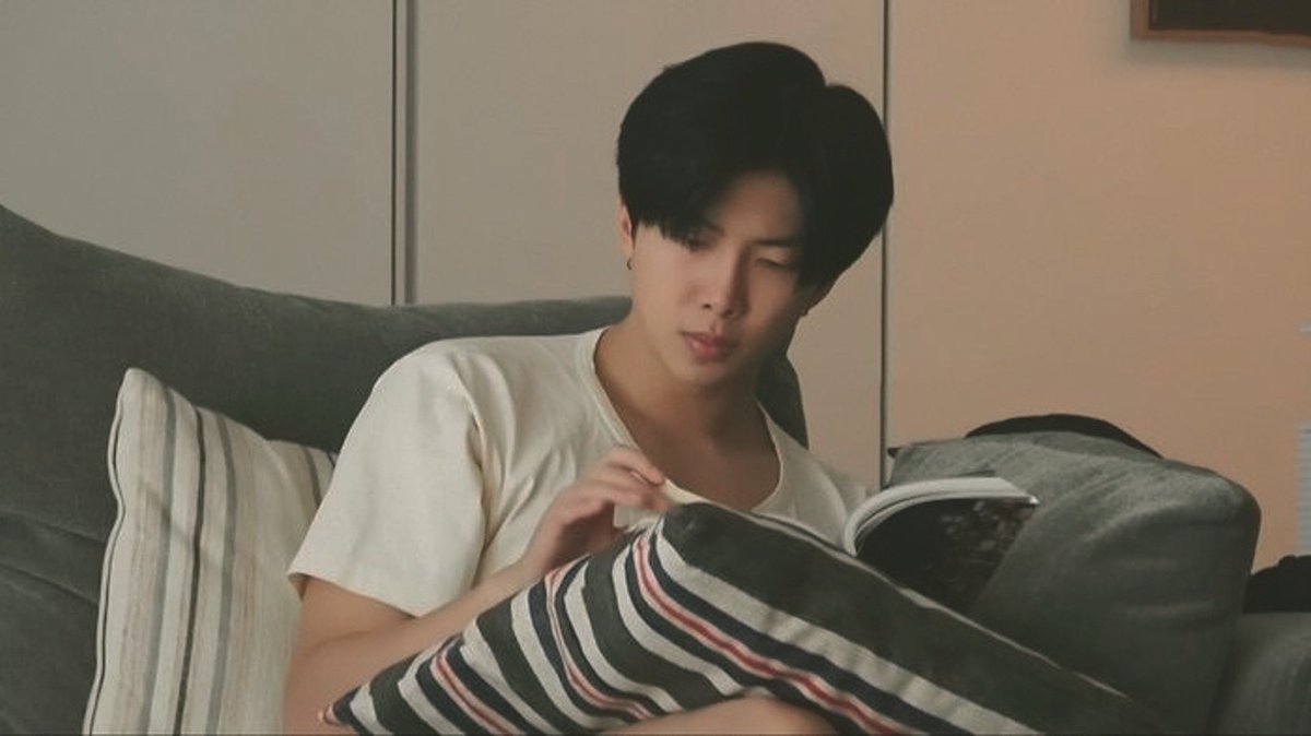 EB0YRM's tweet image. if comfort was a person ♡