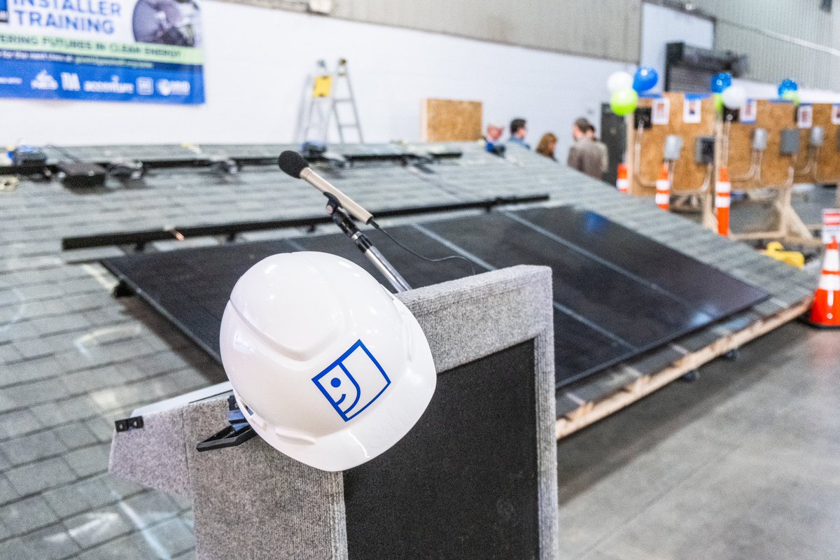 LightWave Solar tweet media