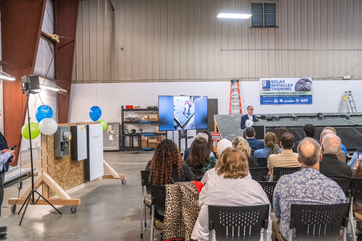 LightWave Solar tweet media