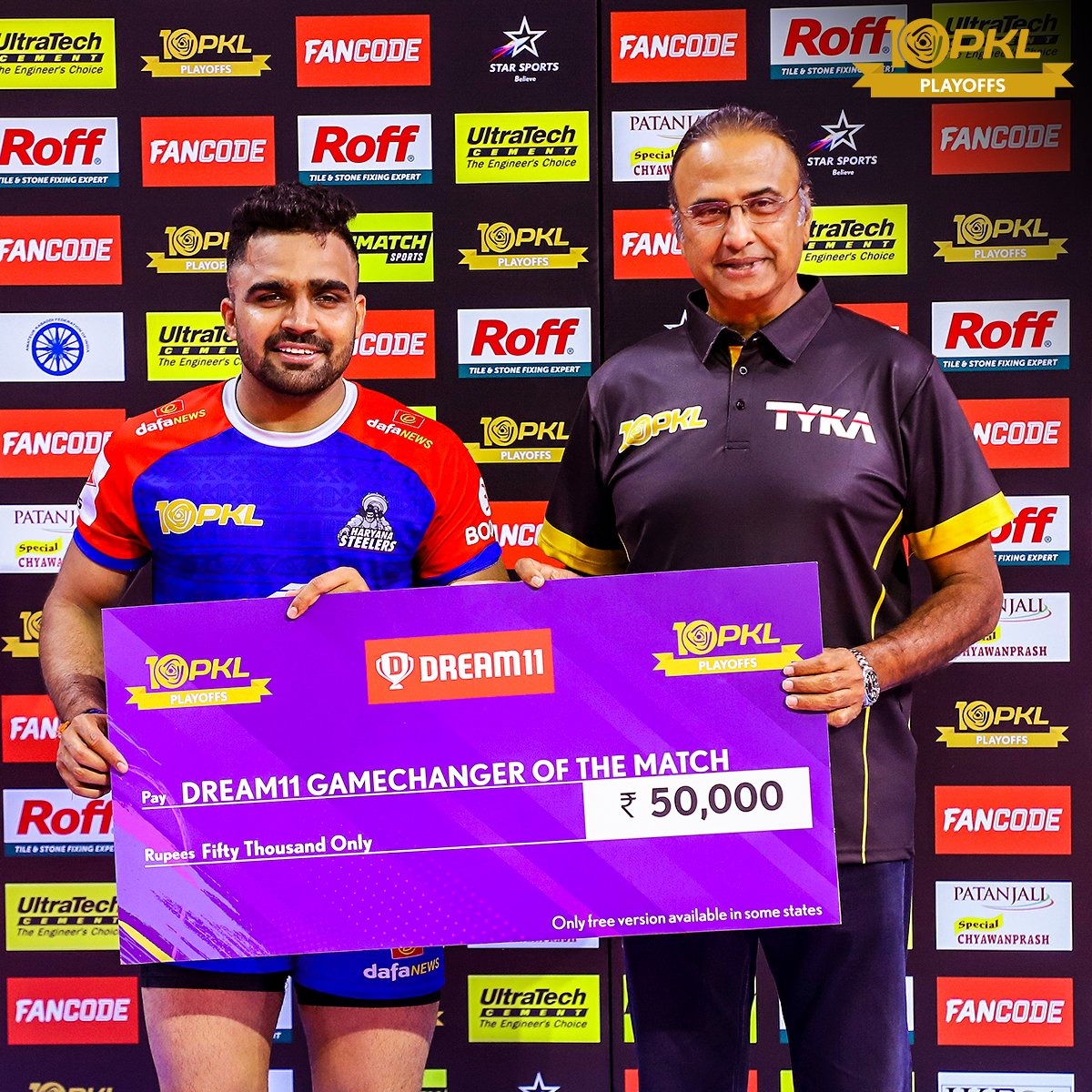 ProKabaddi's tweet photo. Coming up crunch on the biggest stage 🤩
@Dream11 Gamechangers of the Match: Ashu Malik & Mohit Nandal
Patanjali Chyawanprash Moment of the Match: Sandeep Kumar & Vinay
#ProKabaddi #ProKabaddiLeague #PKLSeason10 #HarSaansMeinKabaddi #PKLPlayoffs #PKL #DELvPAT #GGvHS https://t.co/10ZQVoKwKc
