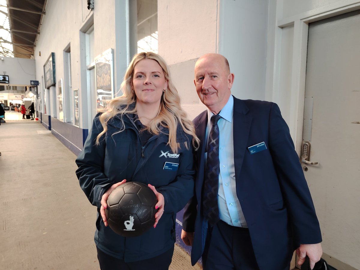 Davie 🎩 @NetworkRailEDB asked me @RailwyMission to take the famous @AndysmanclubSco ⚽ for a trip up to Inverness to promote #positivementalhealth so thank you to the @ScotRail STMs and @NetworkRailSCOT Clachnaharry SB and the conductors. The ⚽ will be in Aberdeen on 5th March.