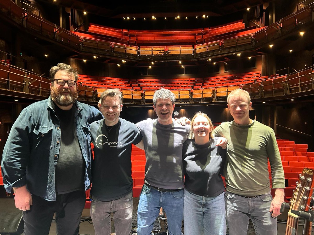 FINAL REMINDER FOR TONIGHT'S LIVESTREAM
&gt;&gt; folkscape.live &lt;&lt;
Stream from 6.30pm | Show starts 7.30pm 
Watch live OR on demand
📺 You can watch on a PC, laptop, tablet, phone and most Smart TV models using the TV’s browser to login &amp; watch. Or use an HDMI cable.