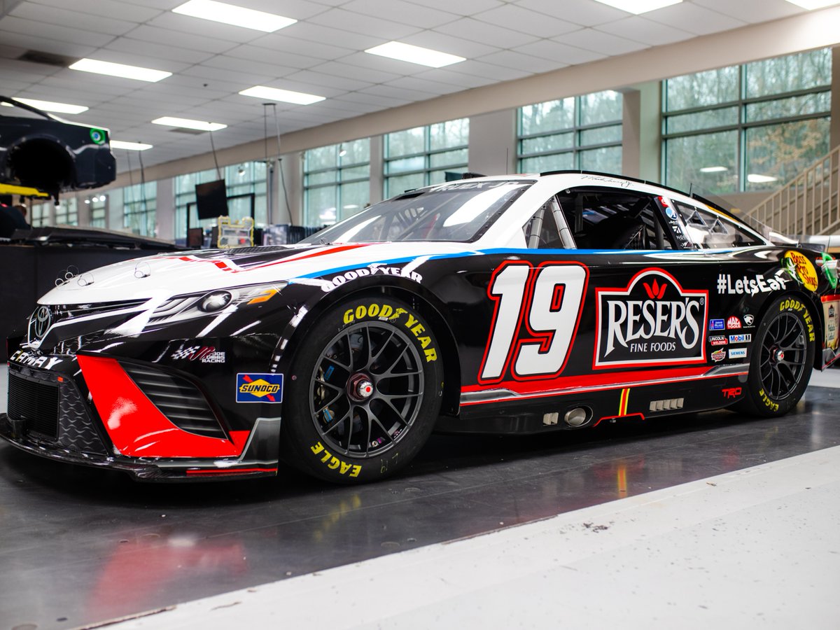 Rev up your appetites and get ready for a flavor-packed race this weekend! 🏁 Tune in to catch @MartinTruex_Jr and the Reser's #19 Toyota TRD Camry take on the #Penzoil400 at the @LVMotorSpeedway on Sunday, March 3rd at 12:30 pm PST! #ResersRacing #Resers #ProudSponsorofFastTimes