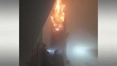unpobrebomber's tweet photo. Després del malaurat incendi de València a molts ens venen alguns dubtes al cap. Intentaré esvair-los. 
#poliuretano #IncendioValencia #IncendioCampanar
https://t.co/cEnpnTgooB https://t.co/8nXOecyk5H