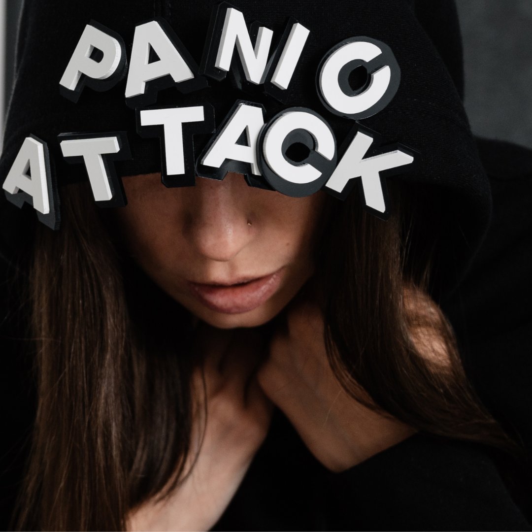 What is a panic attack?
🔻🔻🔻🔻🔻🔻
verywellmind.com/what-is-a-pani…

#panicattack #panicattackrelief #panicattackhelp #panicdisorder #panicdisorderawareness #inglesonline #BeSmart #SmartEducation #comunicateeningles #cursossanitarios #formacionsanitaria #cursosonline