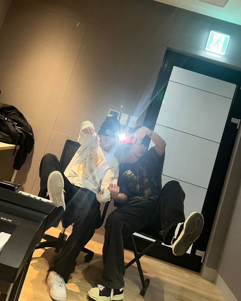 24kumi_trainee's tweet photo. ビーニー兄弟 🐻 退勤しまーす🦭
#GAKU #KYOSUKE #24kumi #24組 #ビーニー兄弟 #Greport https://t.co/IWcMubKu4H
