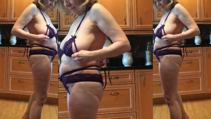 💯New video out now! 🆕  💖GILF Around the House💖   👉 https://t.co/70uEryN6LQ 👈  @faphousecom #Amateur #Mature<a href="/tag/lingerie"class="tags"><span>#lingerie</span></a><a href="/tag/ass"class="tags"><span>#ass</span></a><a href="/tag/housewife"class="tags"><span>#housewife</span></a><a href="/tag/solo"class="tags"><span>#solo</span></a><a href="/tag/amateur"class="tags"><span>#amateur</span></a><a href="/tag/mat"class="tags"><span>#mat</span></a>