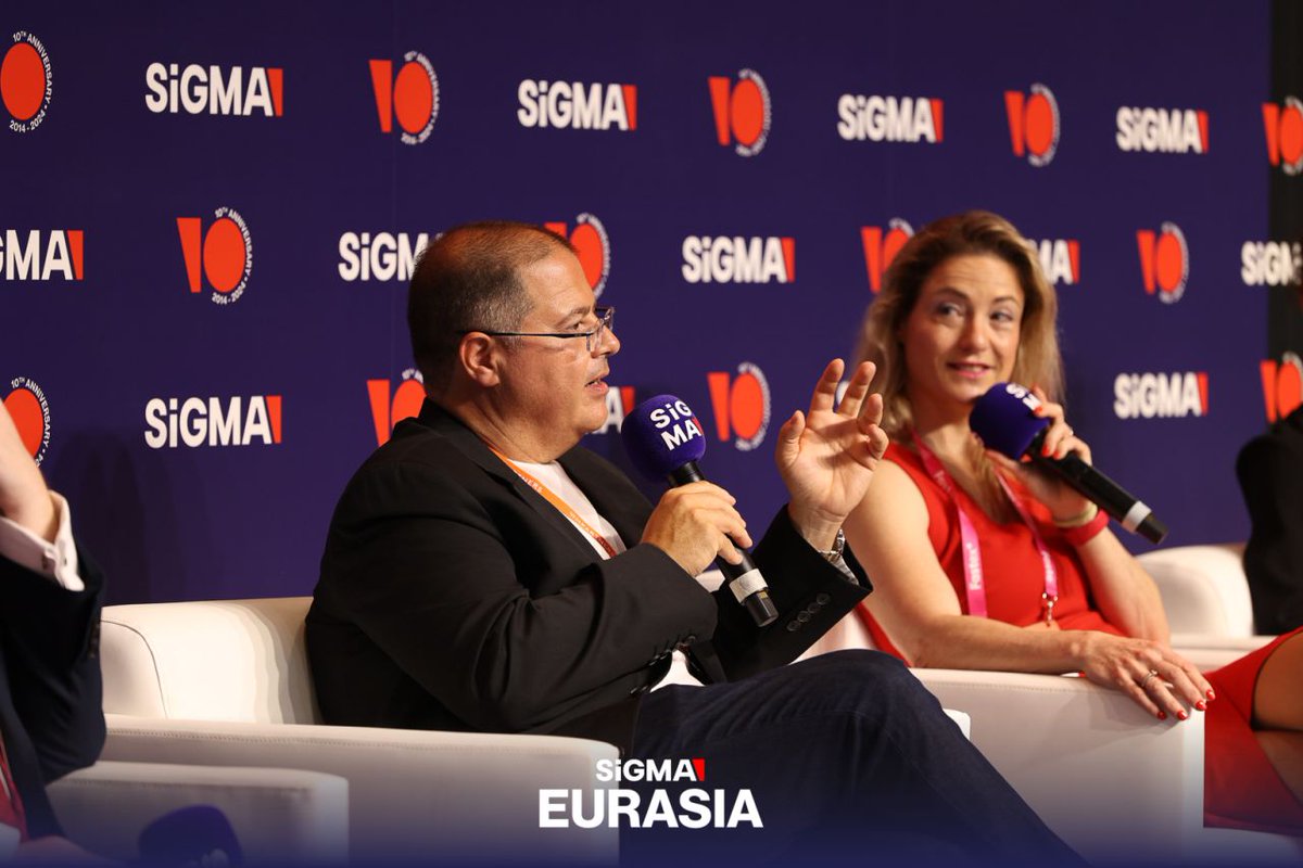 WH_Partners's tweet image. Joseph F Borg on stage at SiGMA World Summit and AIBC World Summit Eurasia that are currently taking place in Dubai. #ThinkingAhead #SIGMA #AIBC #SIGMAEurasia #Dubai #gaming #crypto @avvjfborg @SiGMAworld_ @AIBC_World