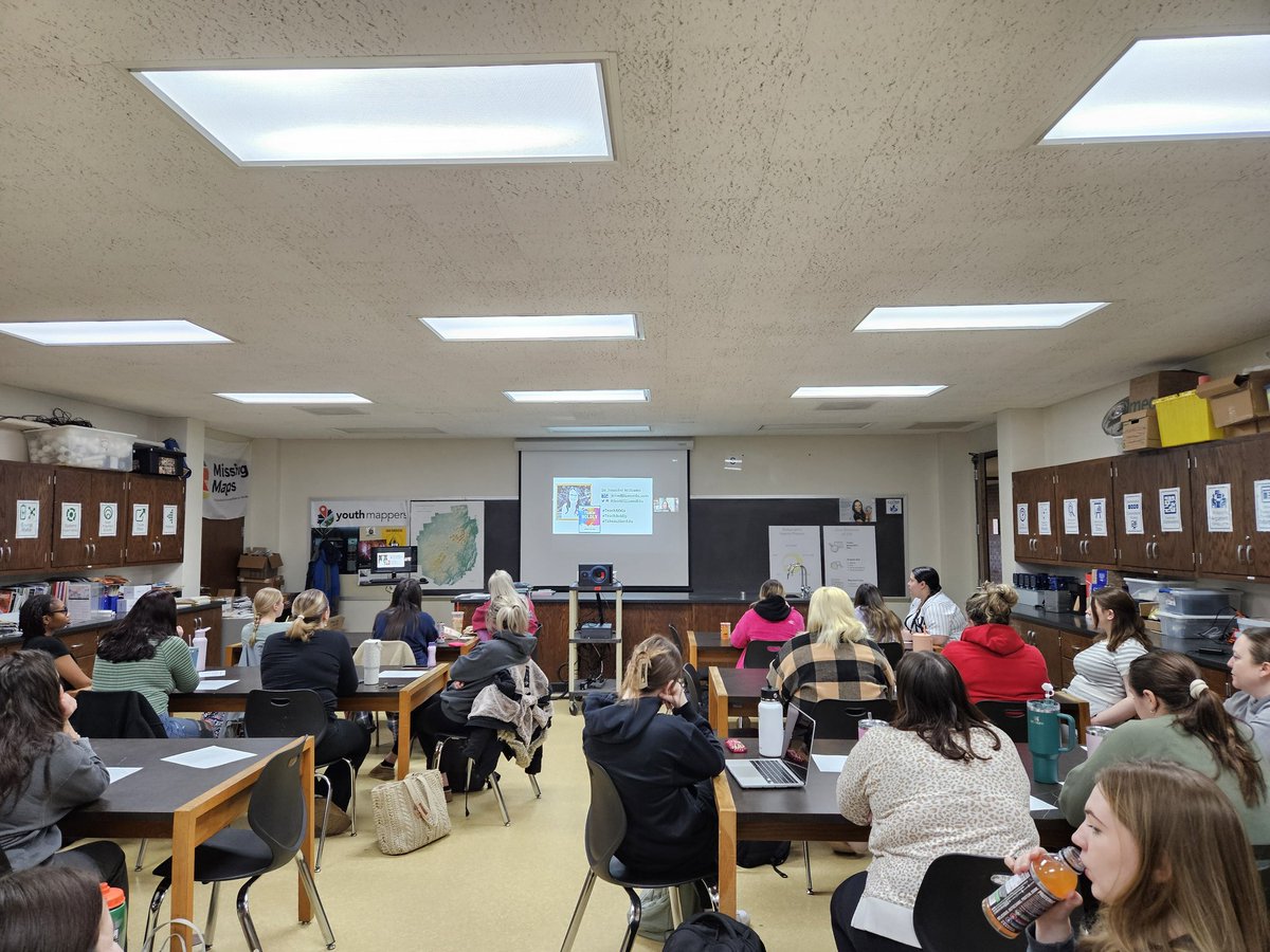 So blessed to have @JenWilliamsEdu working on Global Education and Climate Education with the EDU403 students!! #teachsdgs @SUNY @FredoniaU @GLOBEProgram @NASA