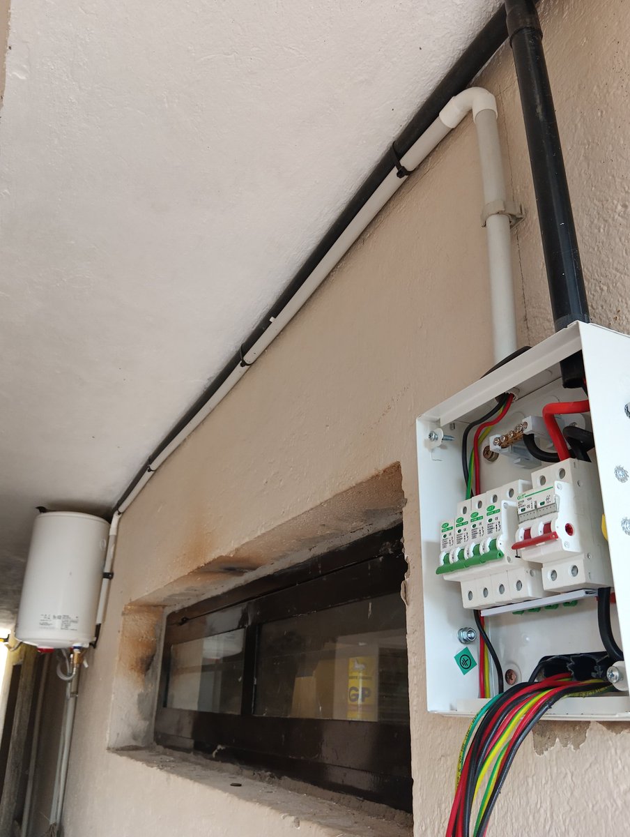 <a href="/Ssenyonyiderick/">𝗗𝗘𝗥𝗥𝗜𝗖𝗞 𝗦𝗦𝗘𝗡𝗬𝗢𝗡𝗬𝗜</a> I do all forms of electrical installations(wiring) and solar works. I am also certified and registered under ERA(Electricity regulatory Authority) which enables me to get you connected on the national grid(umeme) fast.