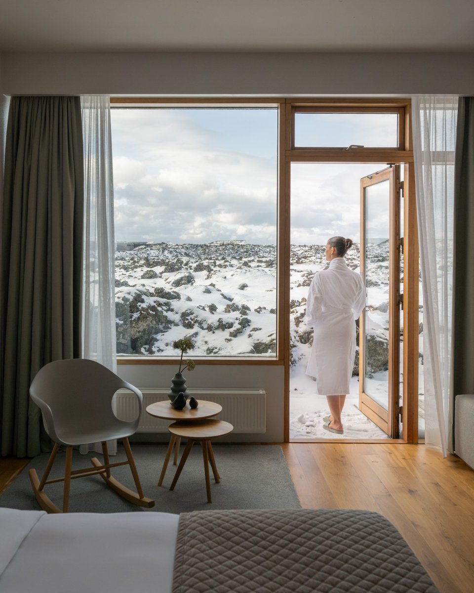 The view from your Silica Hotel window really is what dreams are made of. ✨ #SilicaHotel #BlueLagoonIceland #Iceland