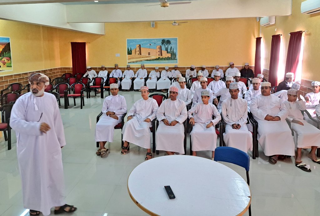 salehschool1's tweet photo. نفذ الأستاذ/ بدر بن سيف الرواحي من قسم الابتكار والأولمبياد العلمي ورشة عمل بعنوان الثورة الصناعية الرابعة في ضوء رؤية عمان 2040 م تهدف إلى إحلال الطاقة المتجددة محل الطاقة الغير النظيفة لخفض انبعاثات الكربون الضار بالبيئة استهدف الورشة طلبة الصف التاسع.
#تعلم_مستدام https://t.co/wZv2oBedJd