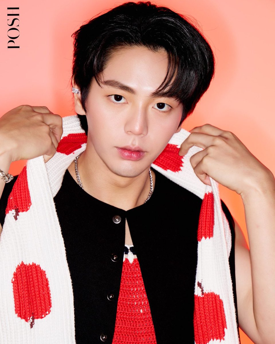 up94944's tweet photo. UPPOOMPAT x POSH Magazine 🤍
How can someone be this pretty? Our UP is literally glowing! 😍✨
#uppoompat
#มาโยของอัพ
#poshmagazineth https://t.co/WCz1PzzINw