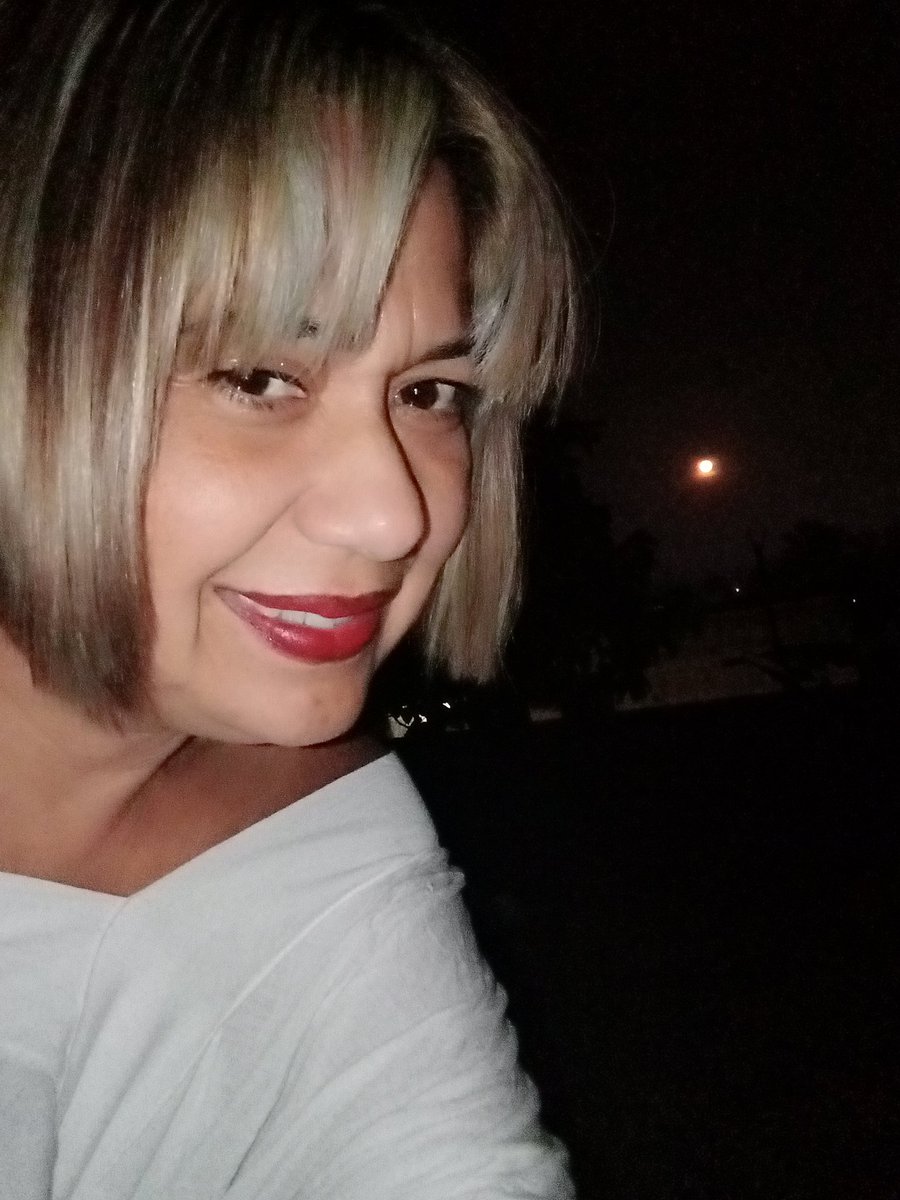 Luna,🌛🌝🌜 lunera cascabelera, ponme mas bella😍, asi le decia mi abuela.
@ctivaos‼️tu que lo ves llevale mis😘💋💋💋💋
Bendiciones🙏🔥🌻