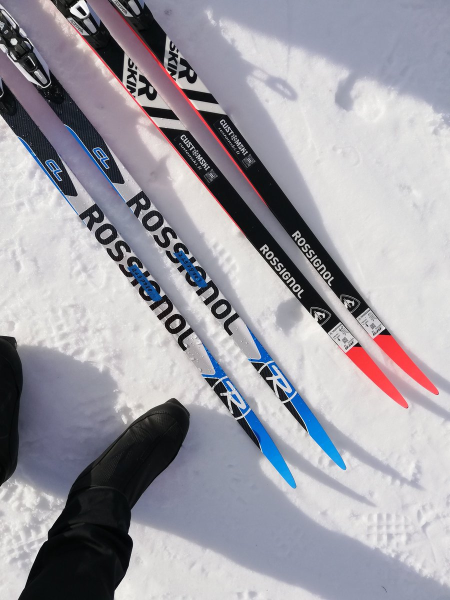 jpkrceo's tweet photo. Jaahas... Se on sitten kesä 🌞 kun uudet sukset ⛷️ paljon on suksiin siteitä tarjolla, karvapohjat ja siteet säädöllä, kiitos. Tunnin testaillut ja kaupat tuli #customski, löytyy ensi viikonloppunakin Lahdesta. #suomenteollisuusmatkailu https://t.co/XBQ2MxqCiR