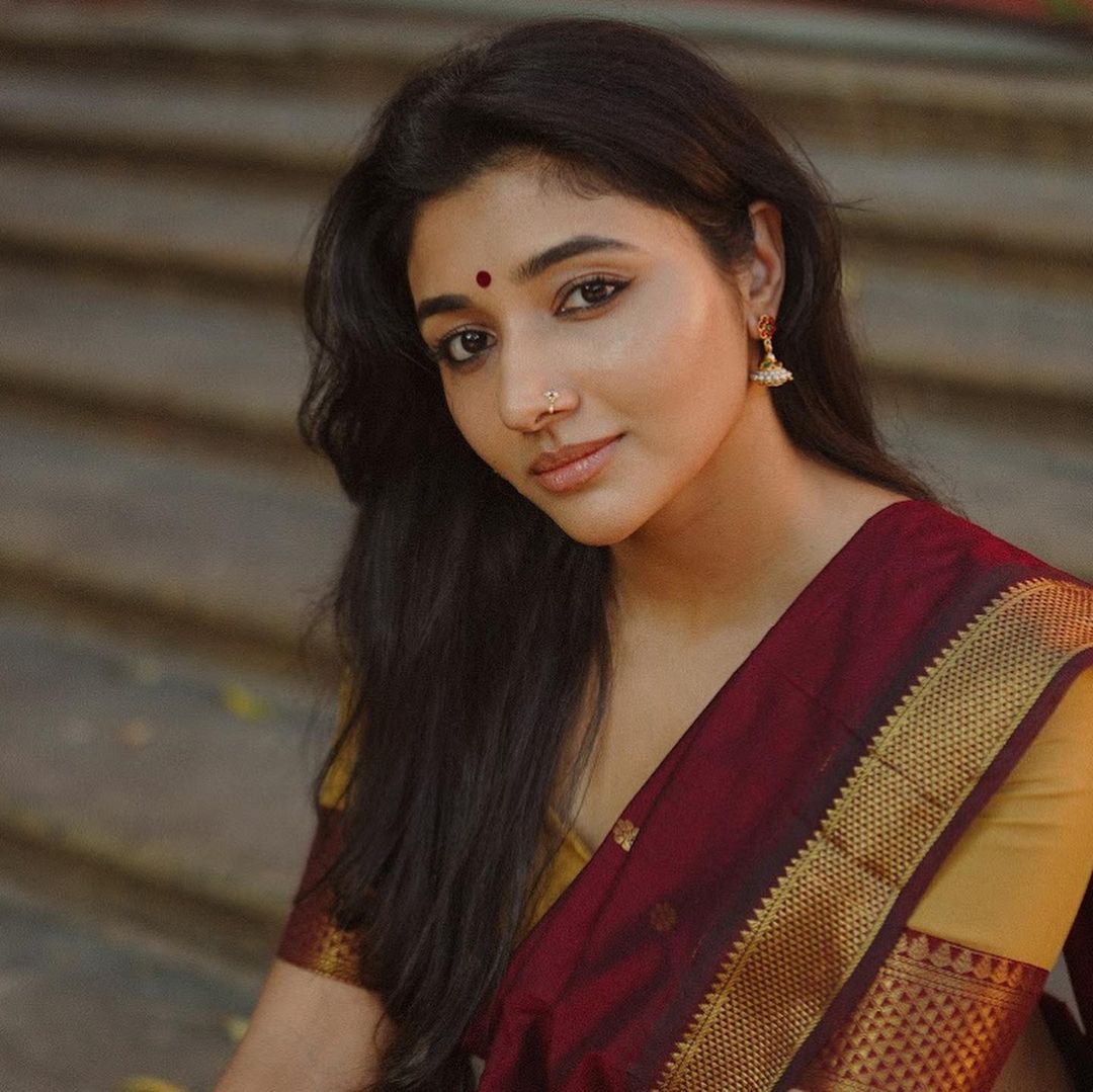 GHRHXgmbQAA5iDQ?format=jpg&name=medium