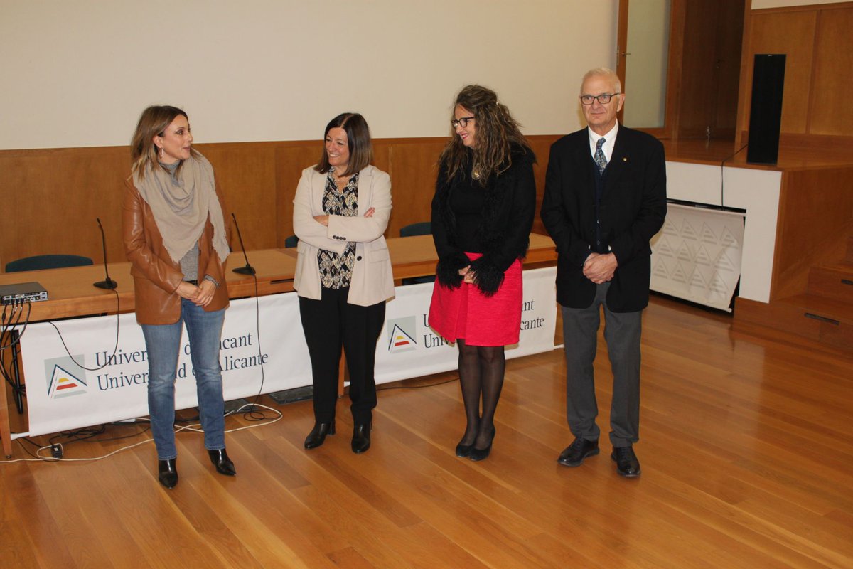 culturaenlaUA's tweet photo. La @UA_Universidad y el Club Rotary Alicante entregan al @csanrafael_alc y a @Aspanion la recaudación de su concierto solidario de Navidad (9.440 euros) https://t.co/kF93yJz2SY 🎼🎻
@vectalia @FundacionMPC @theBrassAcademy @TobiasGossmann @ADDAalicante https://t.co/hYiYv2UTWq