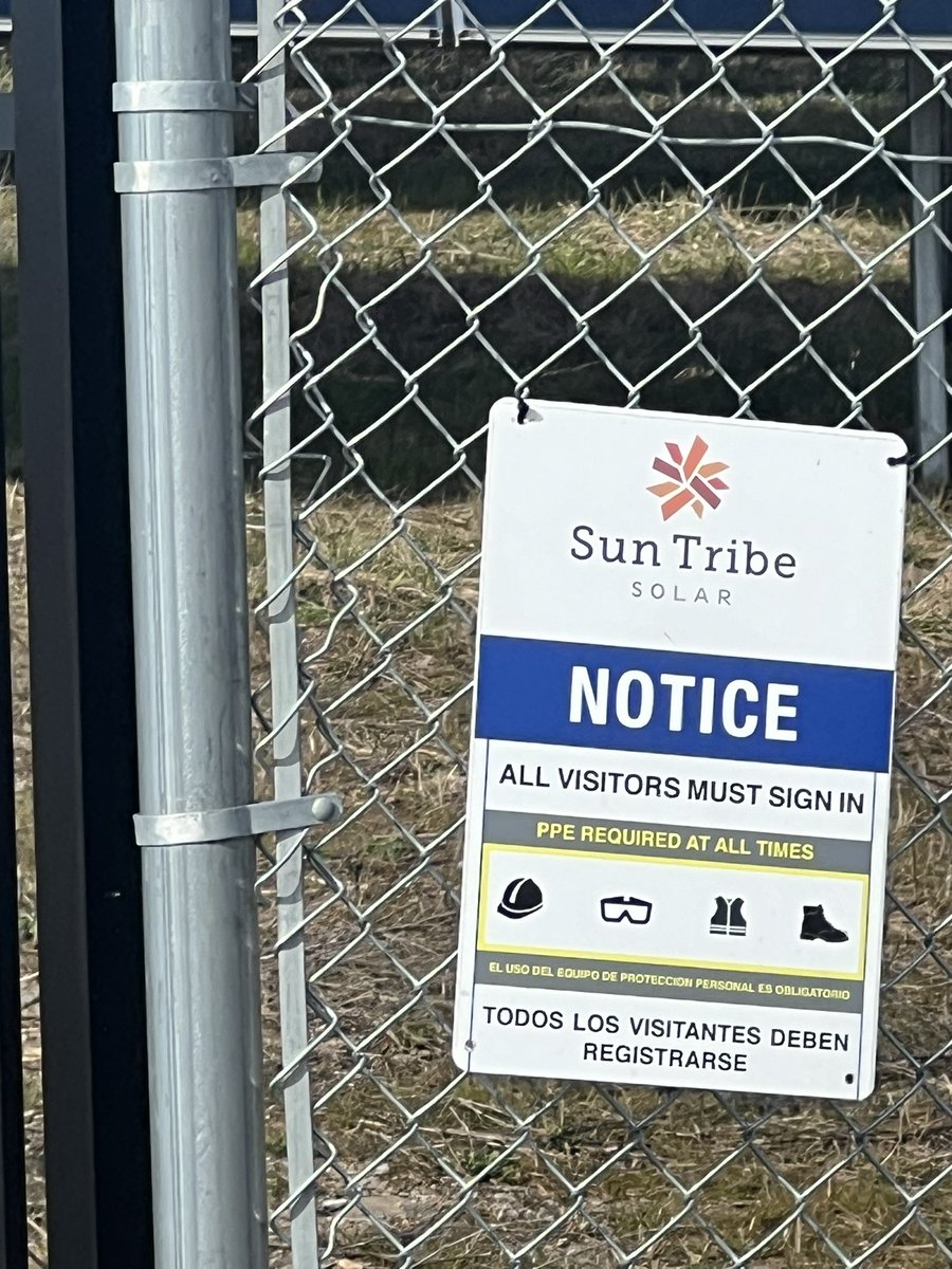 FloatTheFork's tweet photo. Mineral Gap Solar Farm in SWVA.  Do not discount Southwest VA.  We’ve been making lemonade from lemons a long time. https://t.co/BE5x1Ogrk5