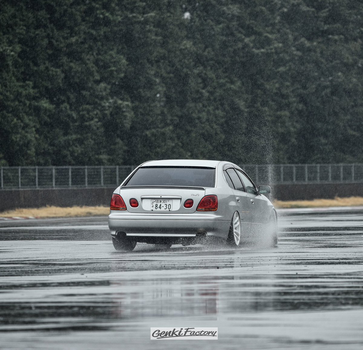 genkiphoto3104's tweet photo. まっとも走

ステッカー購入して頂けると
嬉しいです！

#まっとも走
#drift
#ドリフト
#rt https://t.co/3rC9d69L28