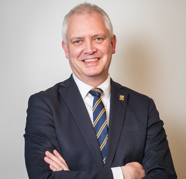 KAFKA_Dev's tweet photo. Hugo Bos van gezin in gevaar heeft ervoor gezorgd dat de NPO een video van pedo-schrijver Pim Lammers heeft verwijderd! Nu wil hij ervoor zorgen dat de week van de #lentekriebels voorgoed STOPT! 

Doe een ♥️ &amp; RT als je dit initiatief STEUNT! https://t.co/IkBhWNhPGv