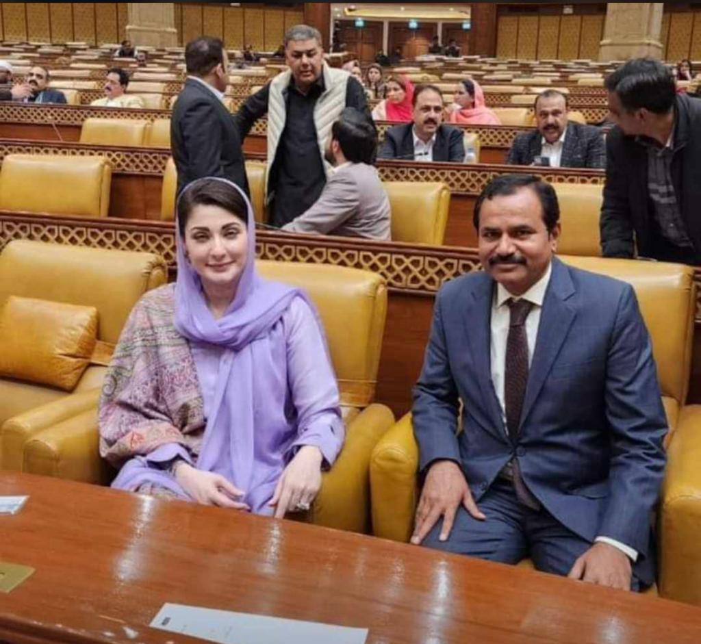 محترمہ مریم نواز شریف صاحبہ کو پنجاب کی پہلی خاتون وزیراعلیٰ منتخب ہونے پر مبارک باد پیش کرتے ہیں ۔