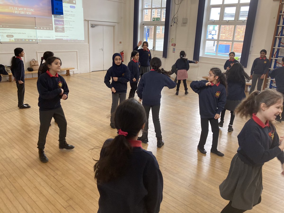 'All the world's a stage; and we are merely players!”🎭 Yr5 students have kick started the term with an exciting @SSF_UK workshop ready for their performance in March! Who else can't wait to see these young actors shine? #theatre #drama #education #performingarts #shakespeare