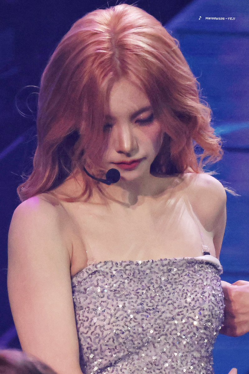 240225
God!!!
#예지 #YEJI #있지 #ITZY